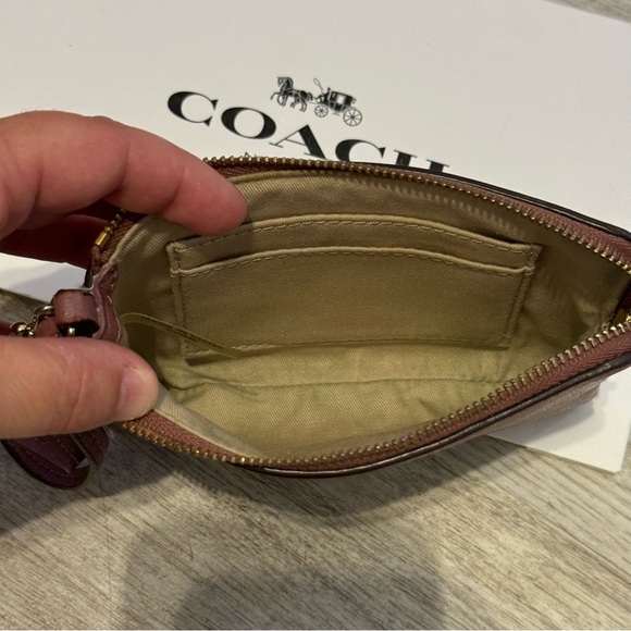 COACH - Mauve / Pink Small Wristlet / Wallet - Picture 10 of 12